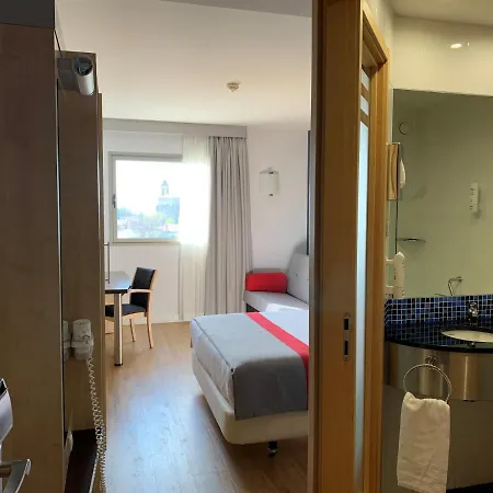 Hotel Express By Ihg