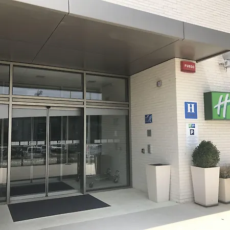 Express By Ihg Hotel 3*