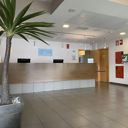 Express By Ihg Hotel 3*