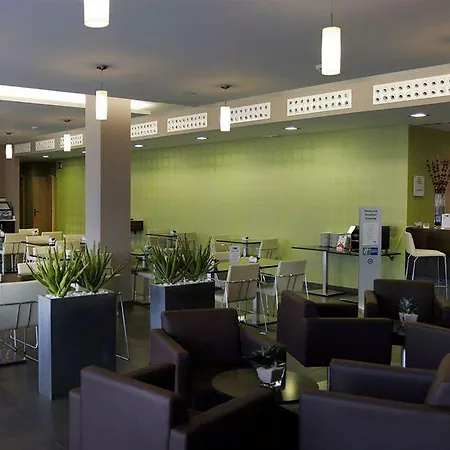 Express By Ihg Hotel