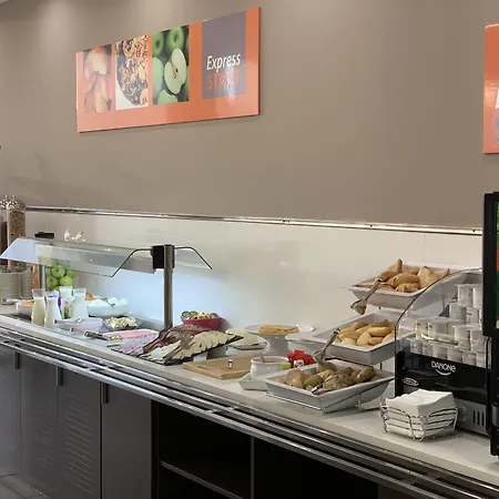 酒店 维多利亚快捷假日酒店 3*