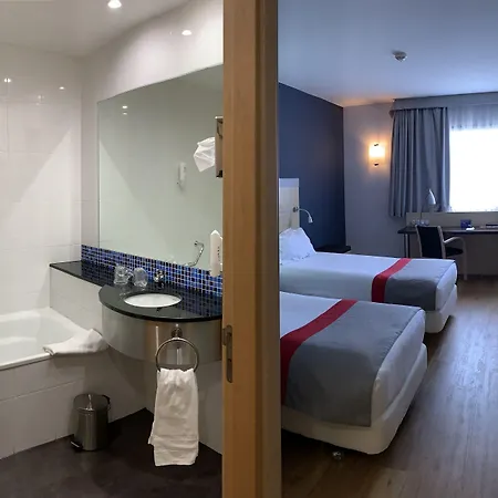 维多利亚快捷假日酒店 酒店 3*