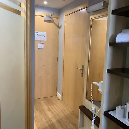 酒店 维多利亚快捷假日酒店 维多利亚-加斯特伊兹