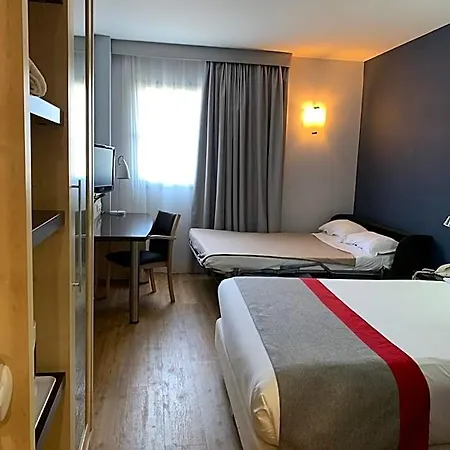 Express By Ihg 3*
