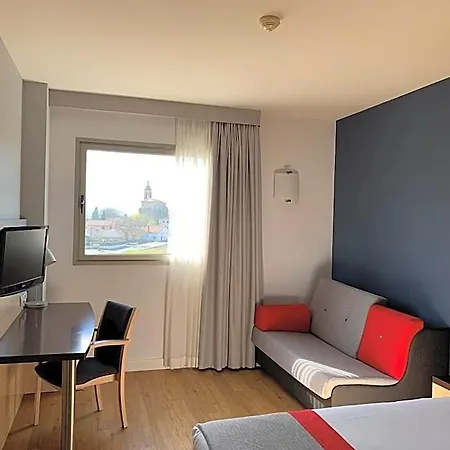 Express By Ihg 3*