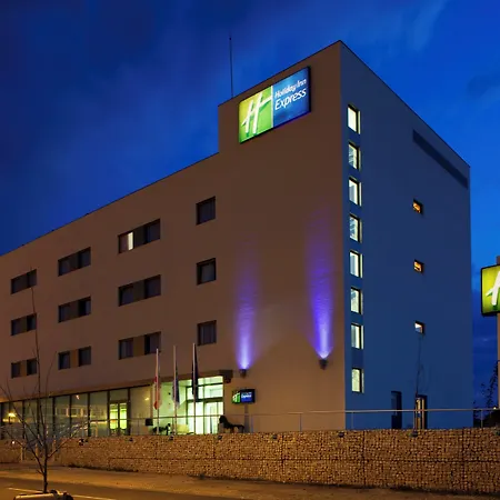 Express By Ihg Hotel 3*