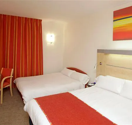 维多利亚快捷假日酒店 维多利亚-加斯特伊兹