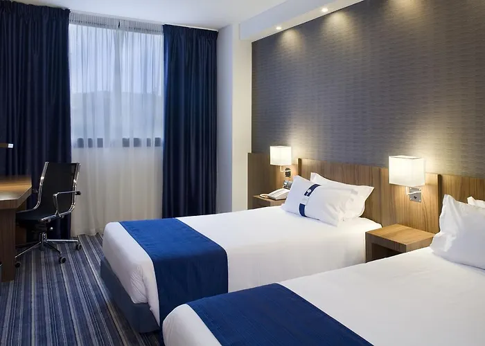 Express By Ihg Hotel 3*