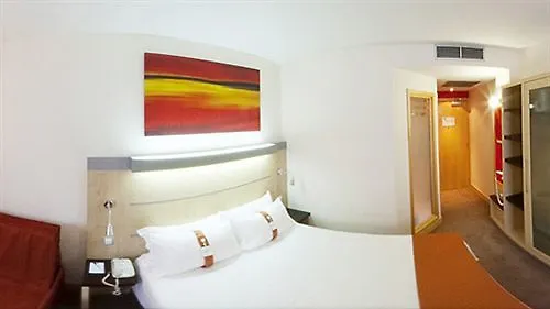 Express By Ihg Hotel